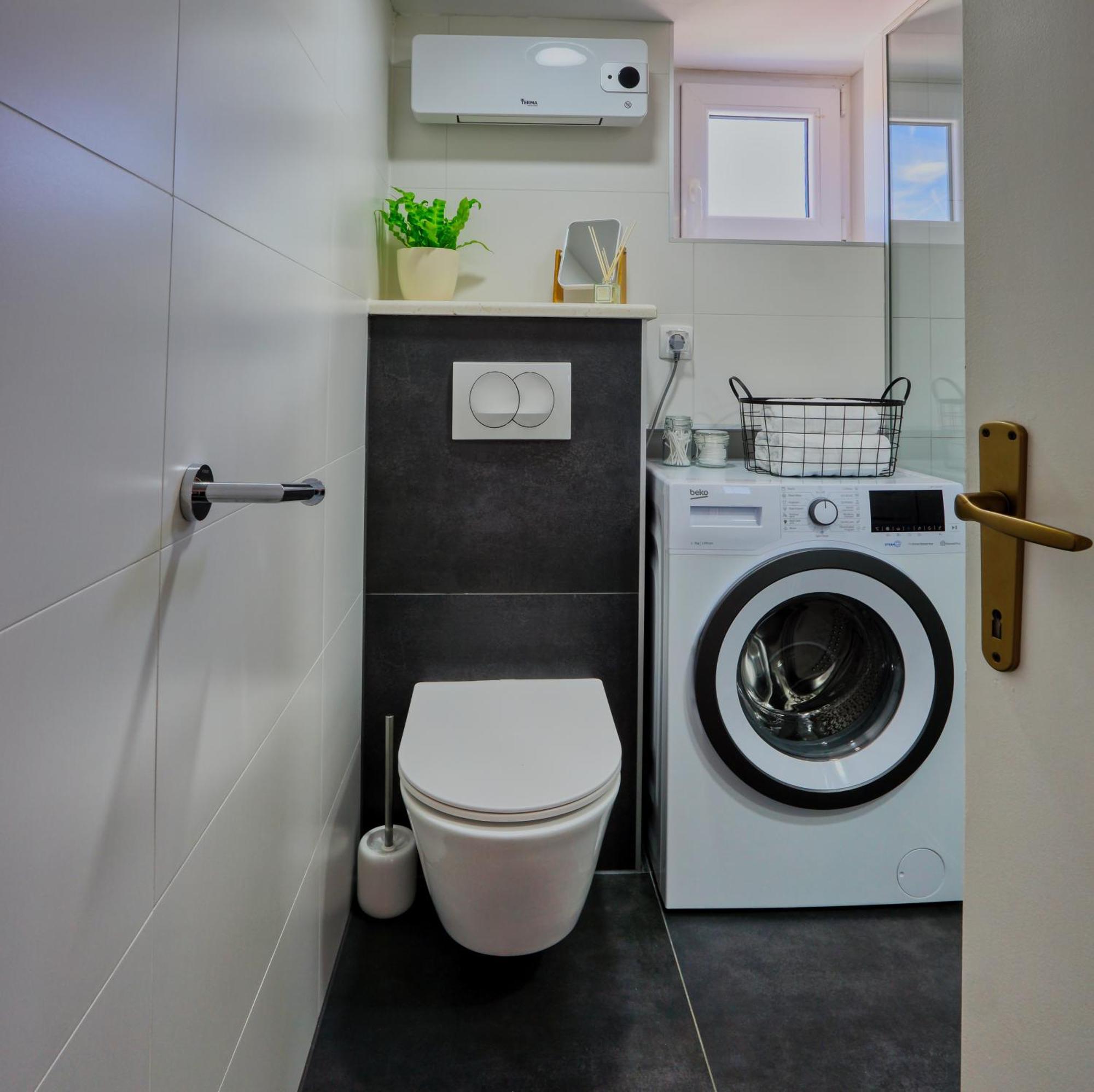 Apartmani Ana 10 Min. Hoda Od Centra Trogira Exterior foto